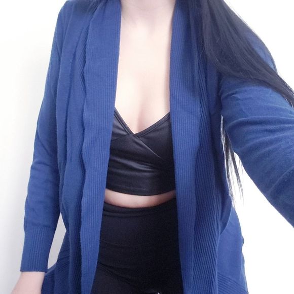 Dalia Blue flowy Cardigan - Picture 1 of 10